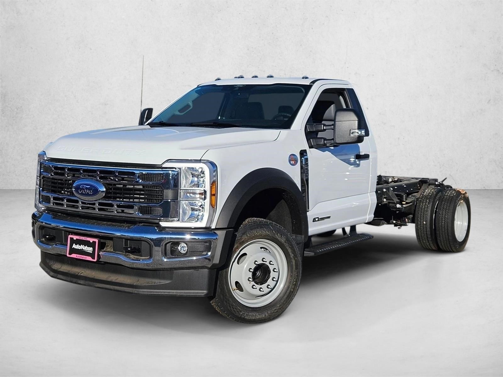 2025 Ford F-550 Super Duty Chassis Cab XL's photo