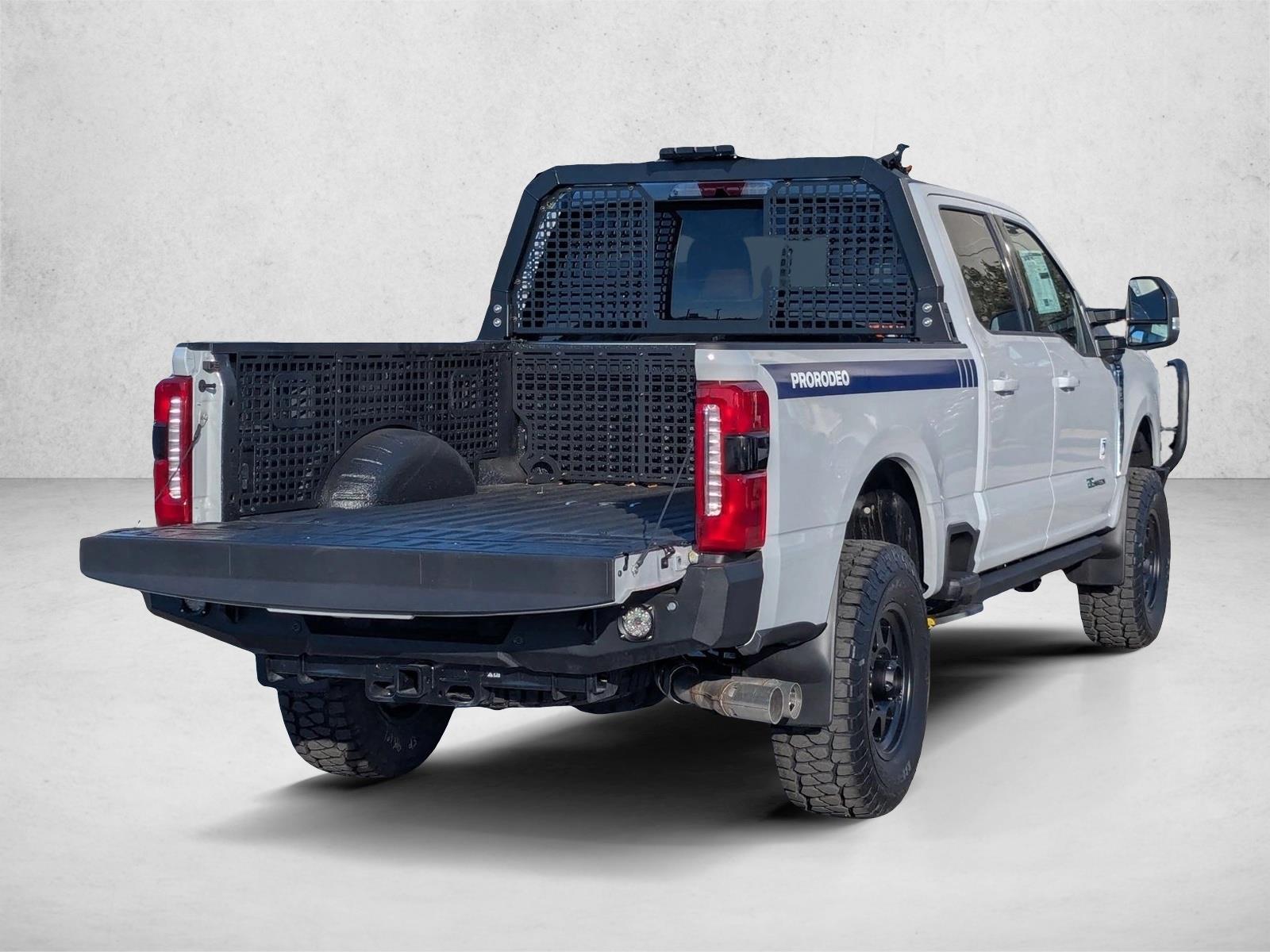 2026 Ford F-250 Super Duty Lariat - Photo 2