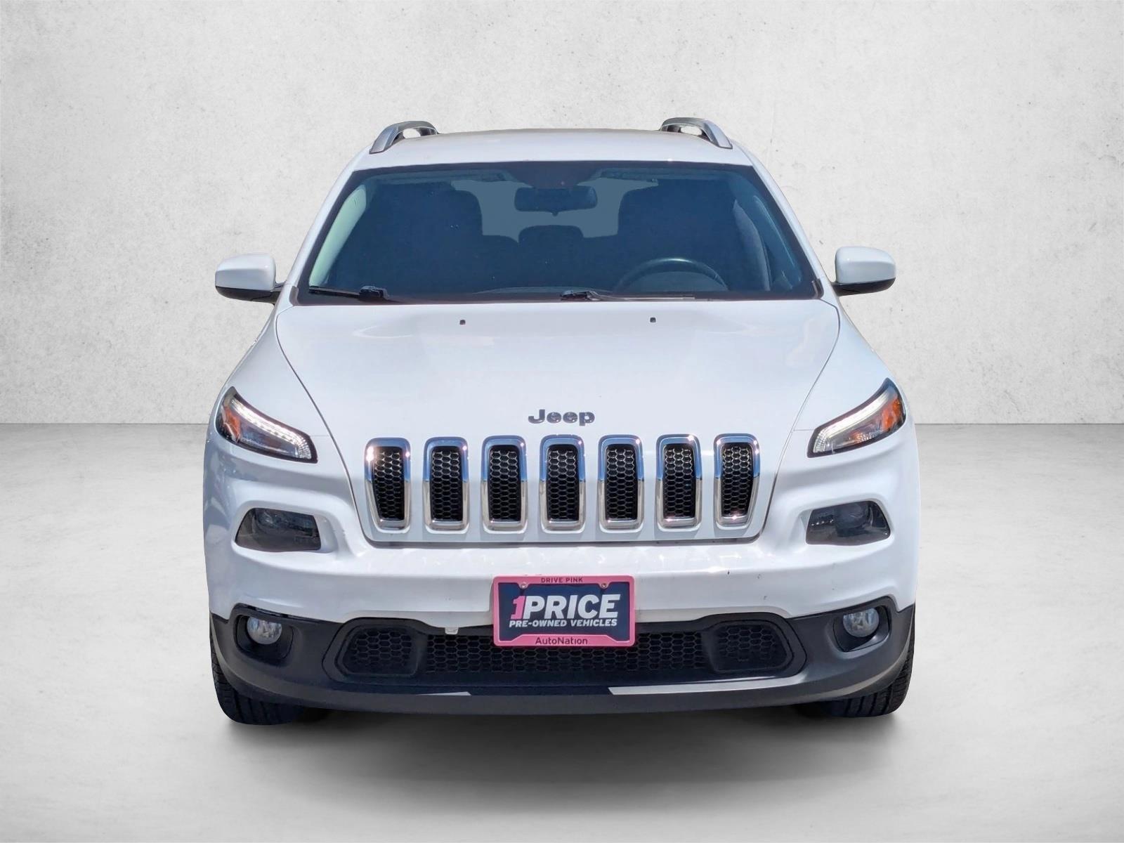 Used 2016 Jeep Cherokee Latitude with VIN 1C4PJLCB0GW208025 for sale in Santa Clarita, CA