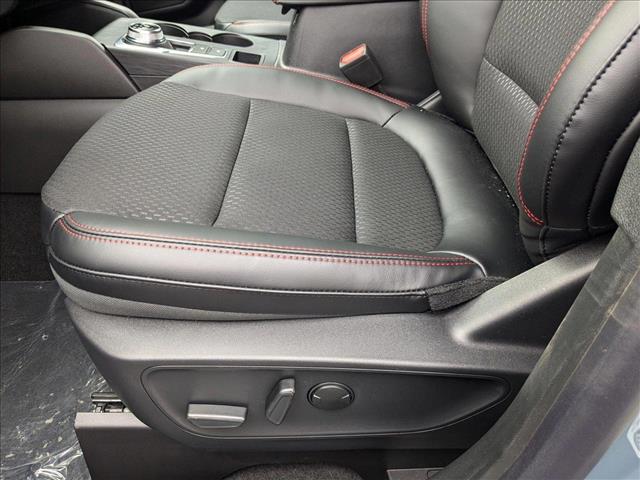 2025 Ford Escape ST-Line photo 4