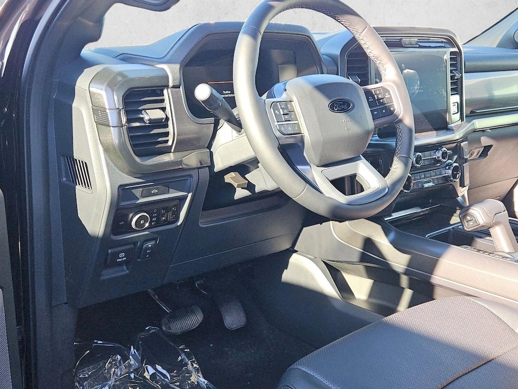 New 2026 Ford F-150 LARIAT Truck SuperCrew Cab