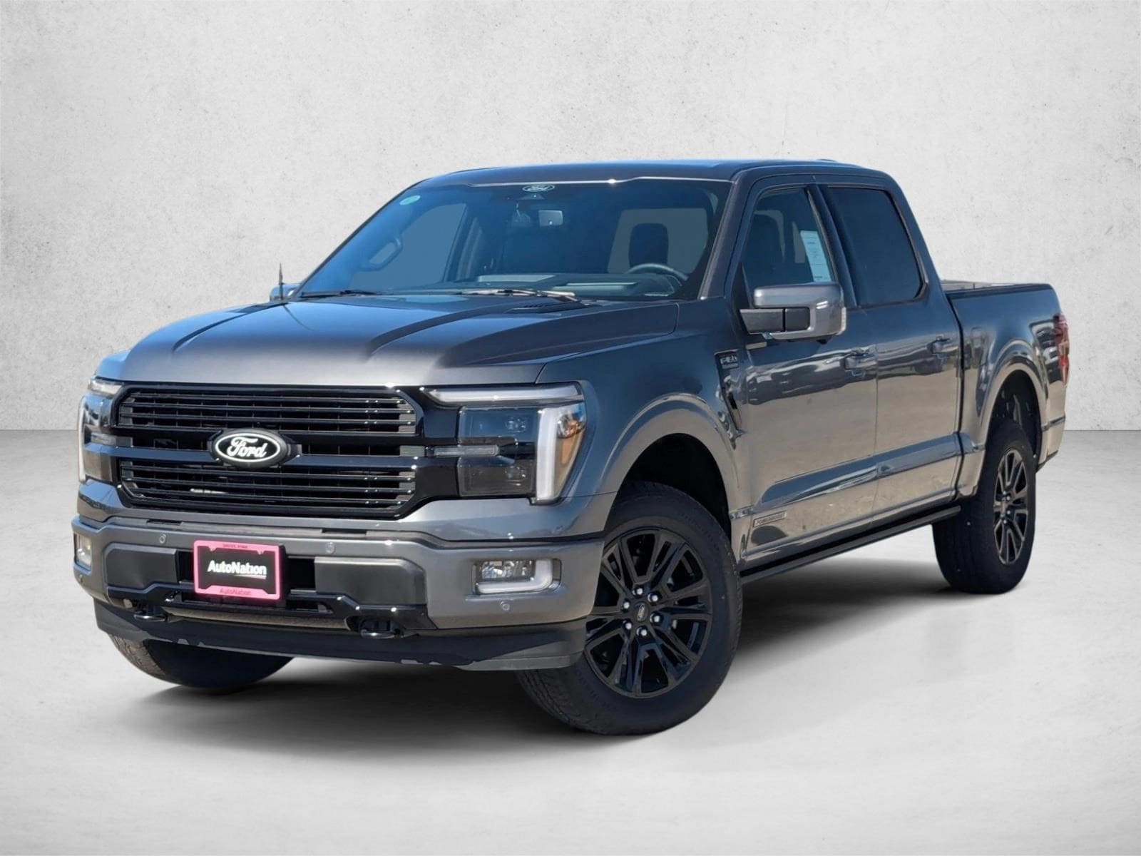 2025 Ford F-150 Platinum's photo