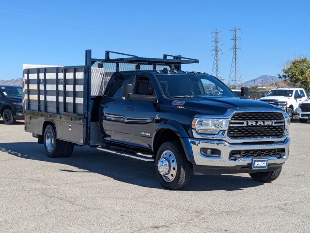 2022 Ram 5500 SLT photo 3