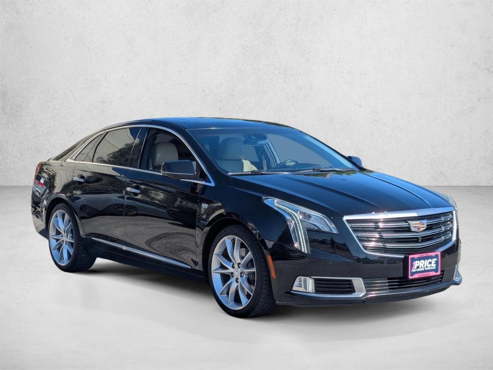 2018 CADILLAC XTS Premium Luxury photo 2