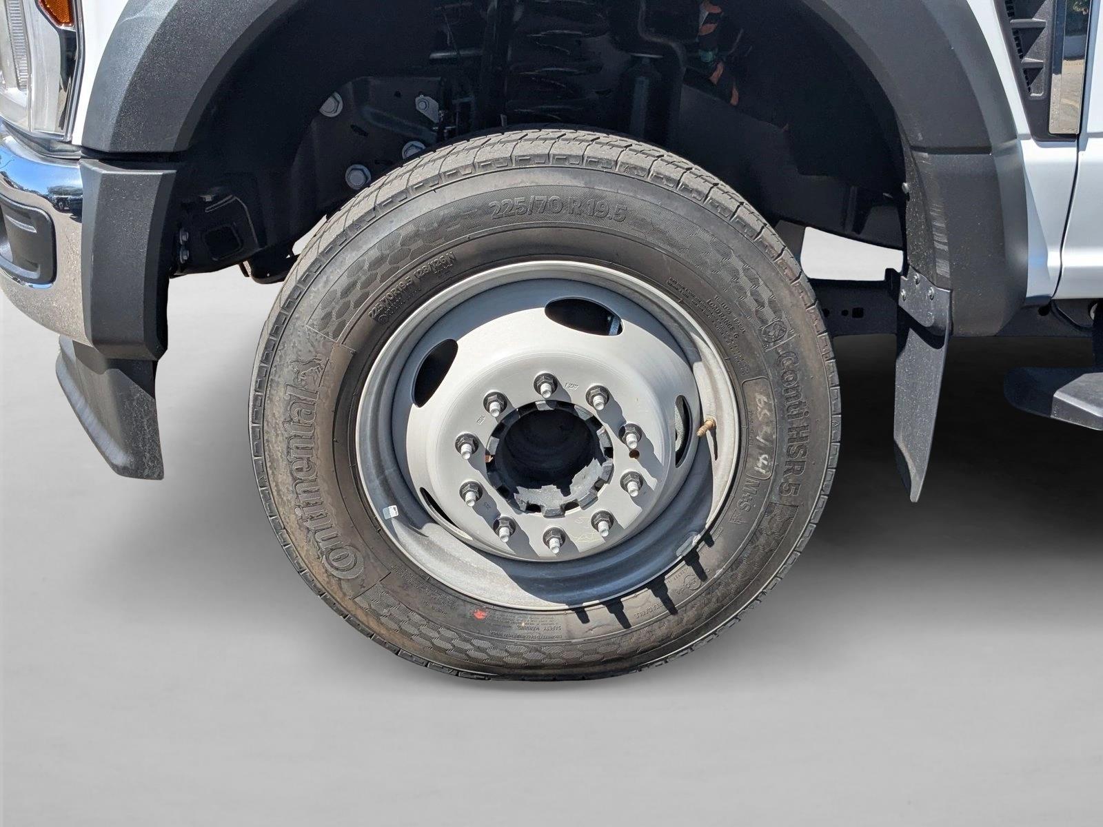 2025 Ford F-550 Super Duty Chassis Cab XL - Photo 10