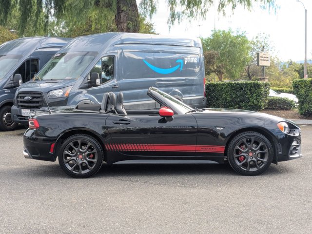 2019 Fiat 124 Spider Abarth photo 4