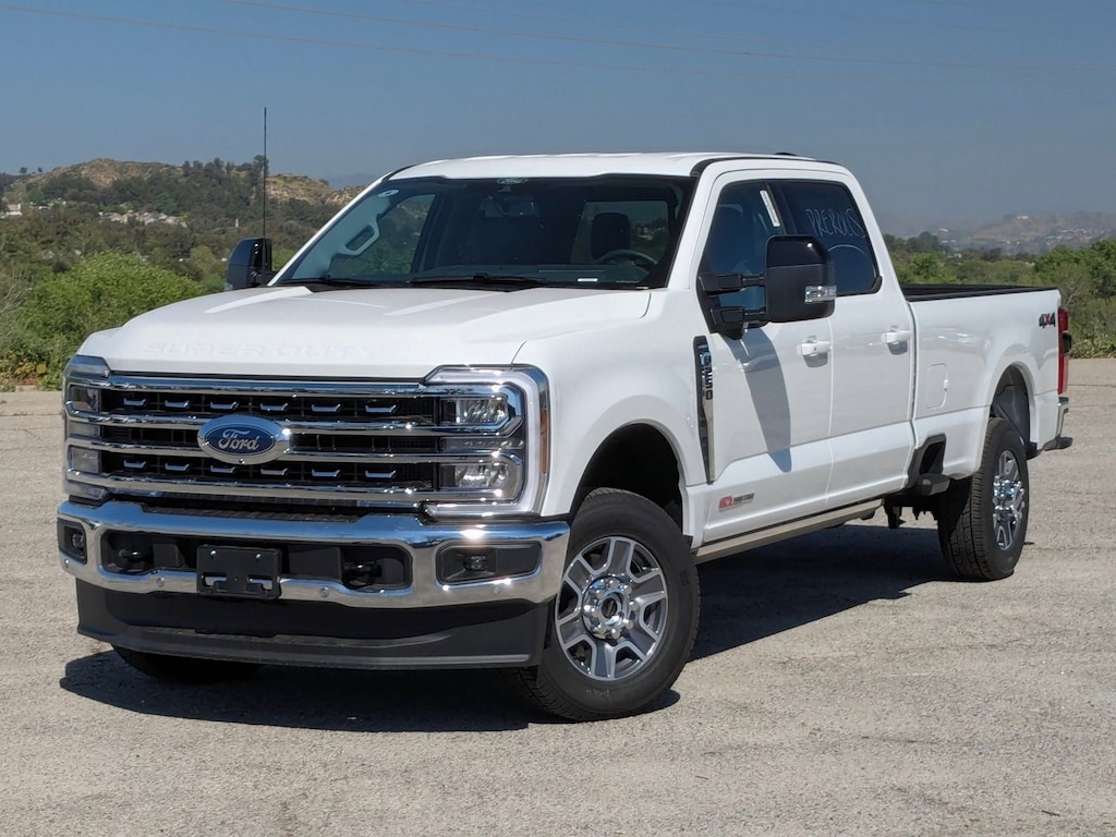 New 2026 Ford F-250 LARIAT Truck Crew Cab