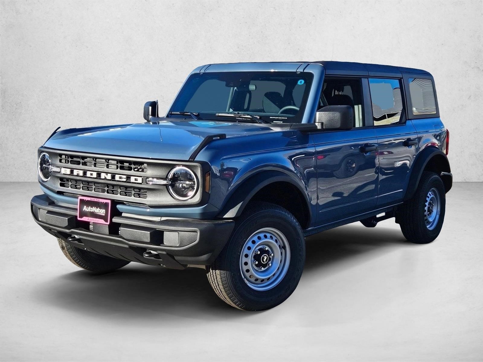 2025 Ford Bronco 4-Door Base's photo