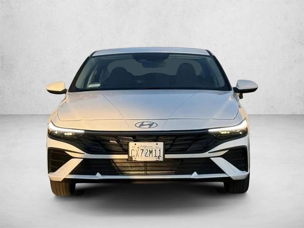 Certified 2025 Hyundai Elantra SE Sedan