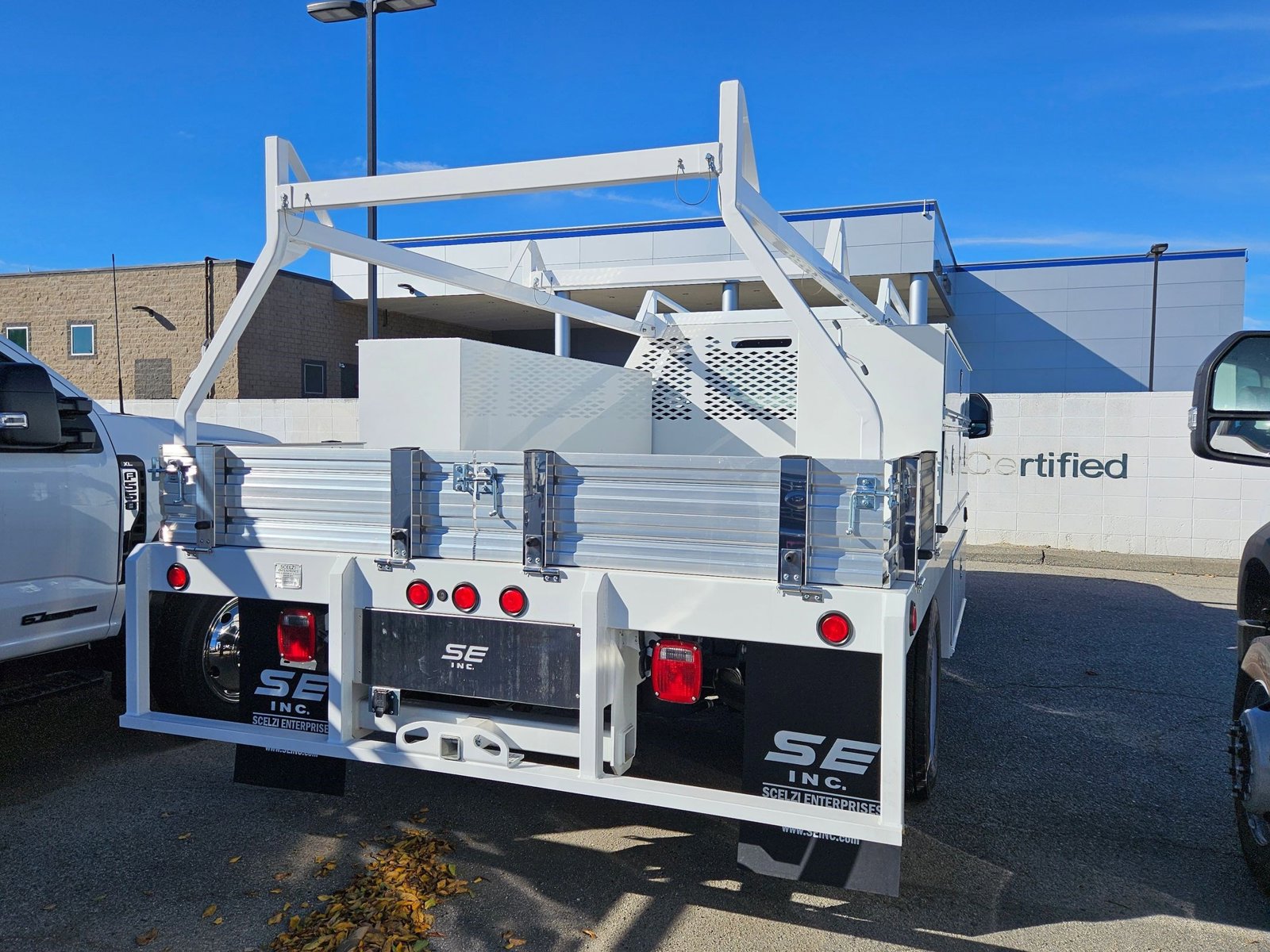 2025 Ford F-550 Super Duty Chassis Cab XL - Photo 2