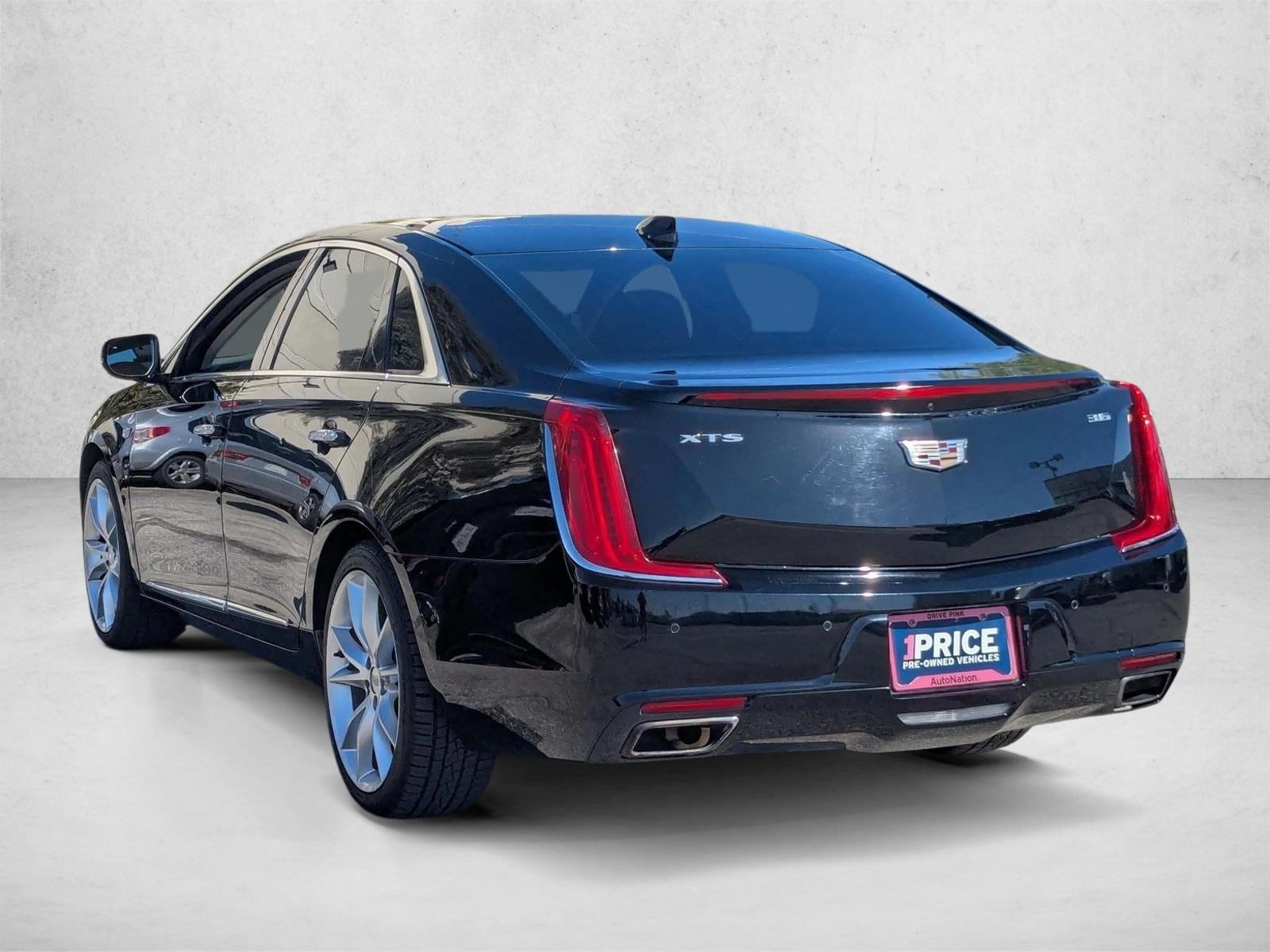 2018 CADILLAC XTS Premium Luxury photo 3