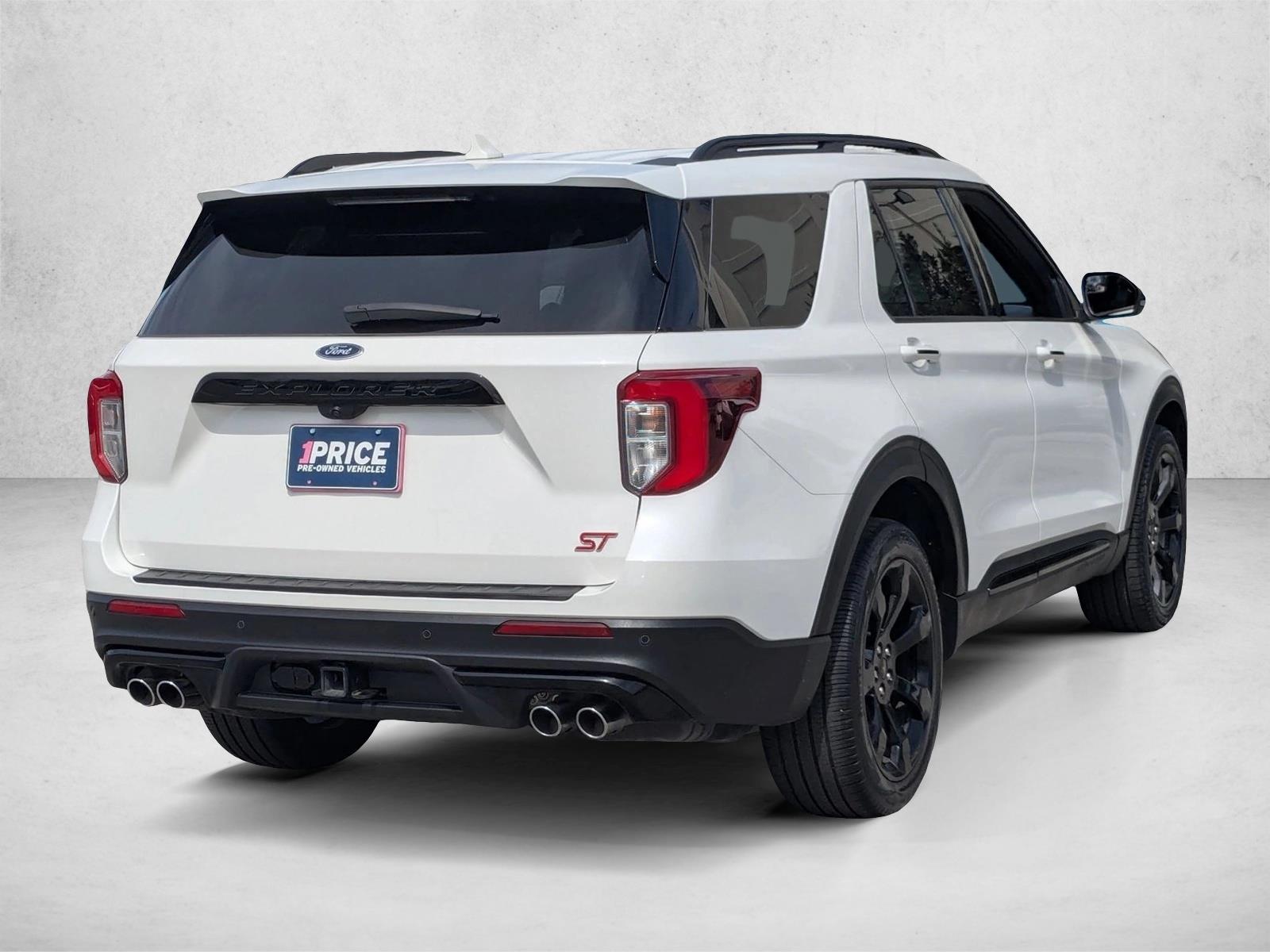 2023 Ford Explorer ST photo 4