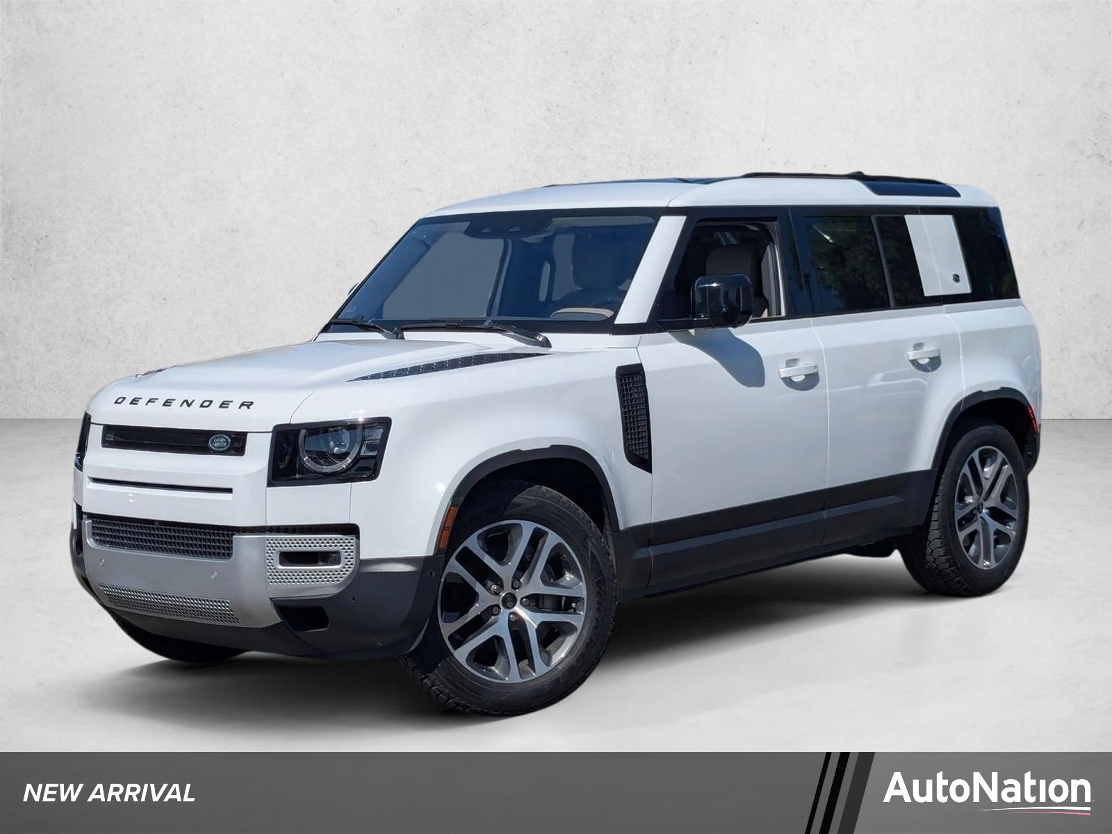 2020 Land Rover Defender HSE's photo