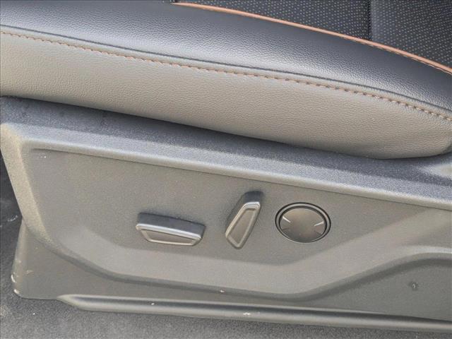 2025 Ford F-150 Lariat photo 4