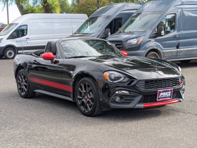 2019 Fiat 124 Spider Abarth photo 3