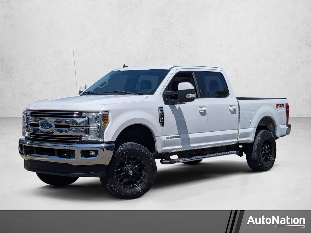 Used 2019 Ford F-250 LARIAT Truck Crew Cab