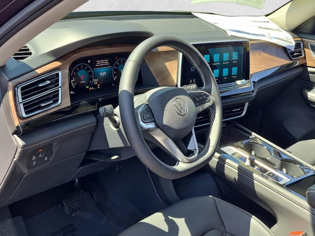 New 2026 Volkswagen Atlas SE w/Technology SUV