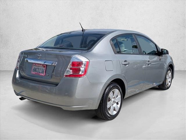 2010 Nissan Sentra 2.0 photo 5