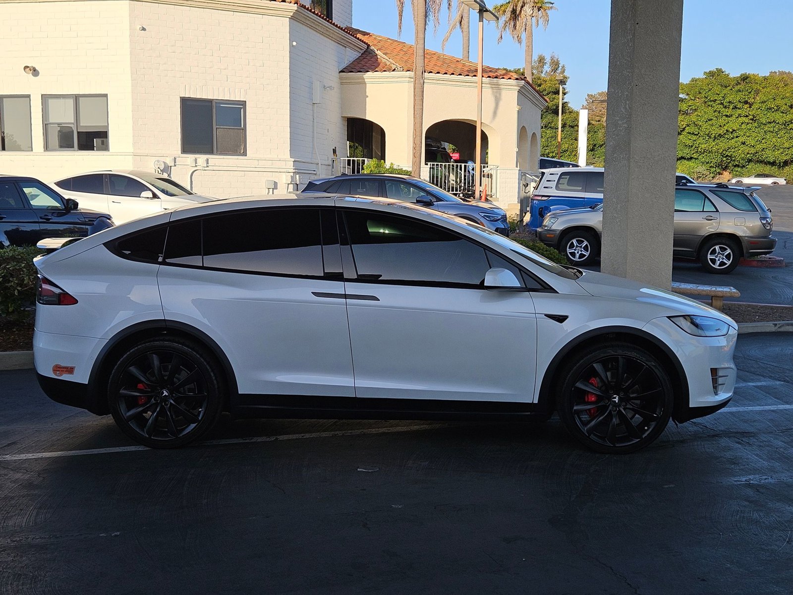 2020 Tesla Model X Long Range photo 4