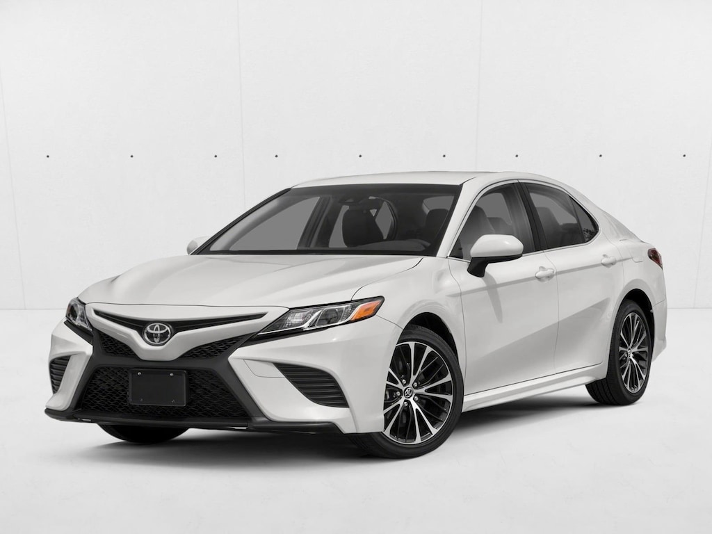 Used 2019 Toyota Camry SE Sedan