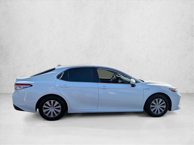 2020 Toyota Camry Hybrid LE photo 4
