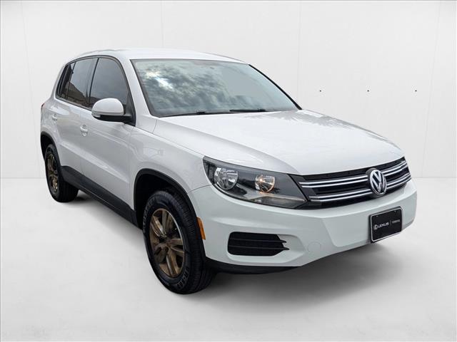2013 Volkswagen Tiguan S photo 2