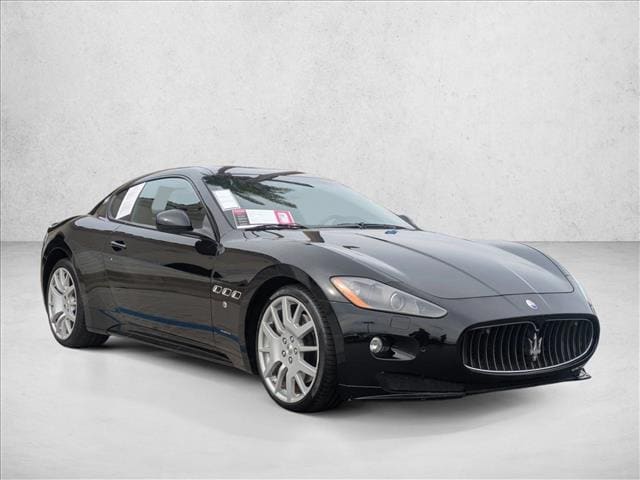 2011 Maserati GranTurismo S Automatic photo 3