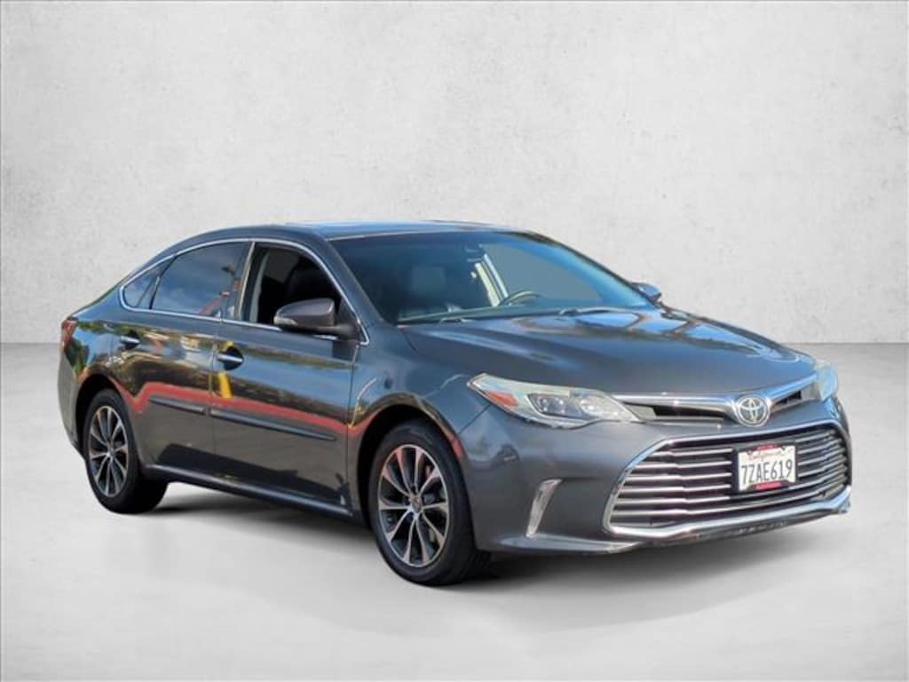 Used 2017 Toyota Avalon XLE Premium Sedan