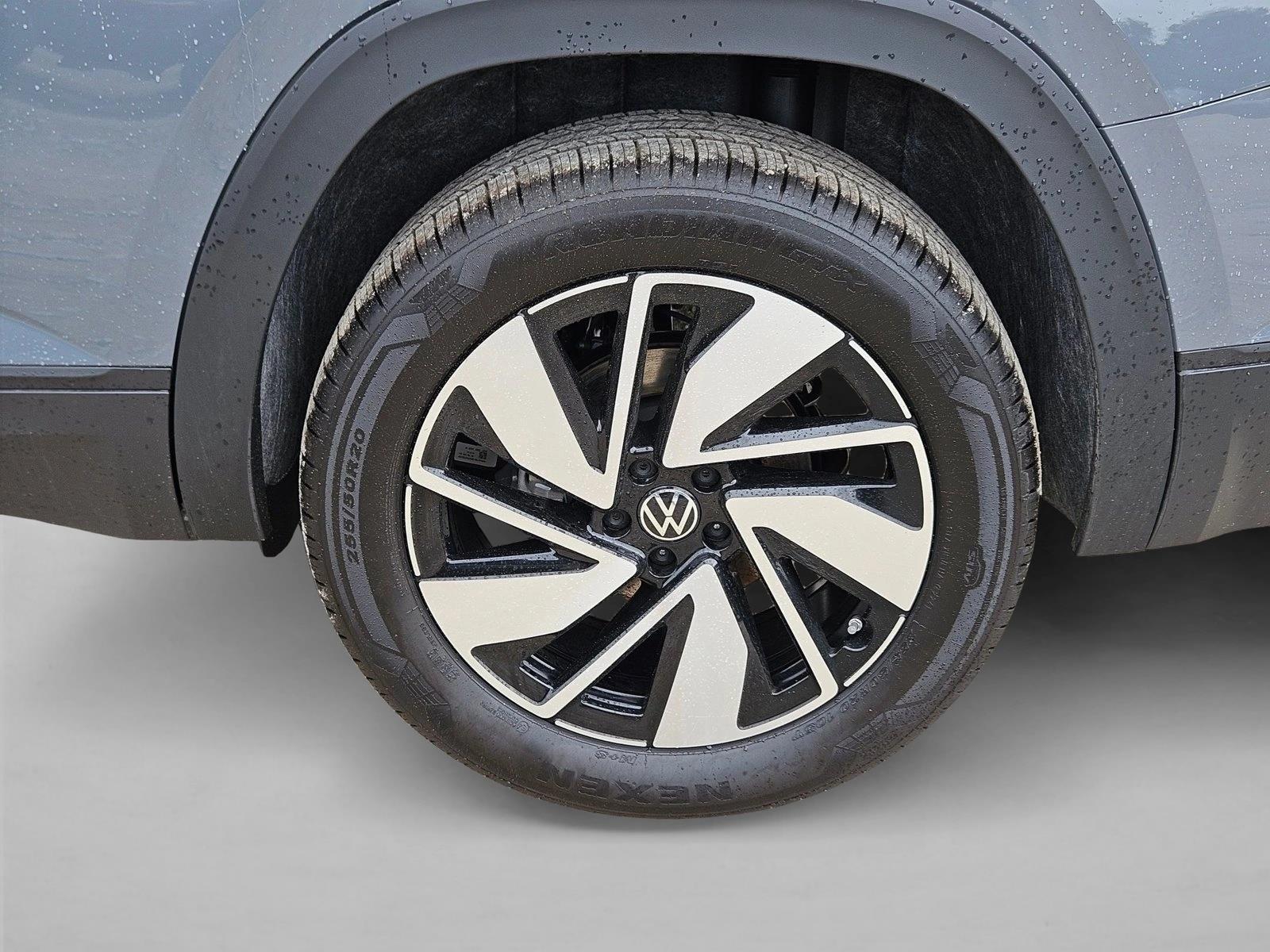 2026 Volkswagen Atlas SE w/Tech - Photo 10