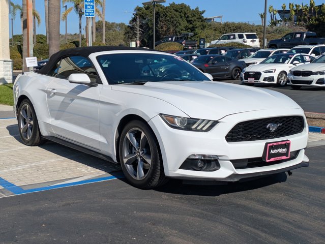 2015 Ford Mustang V6 Convertible photo 3