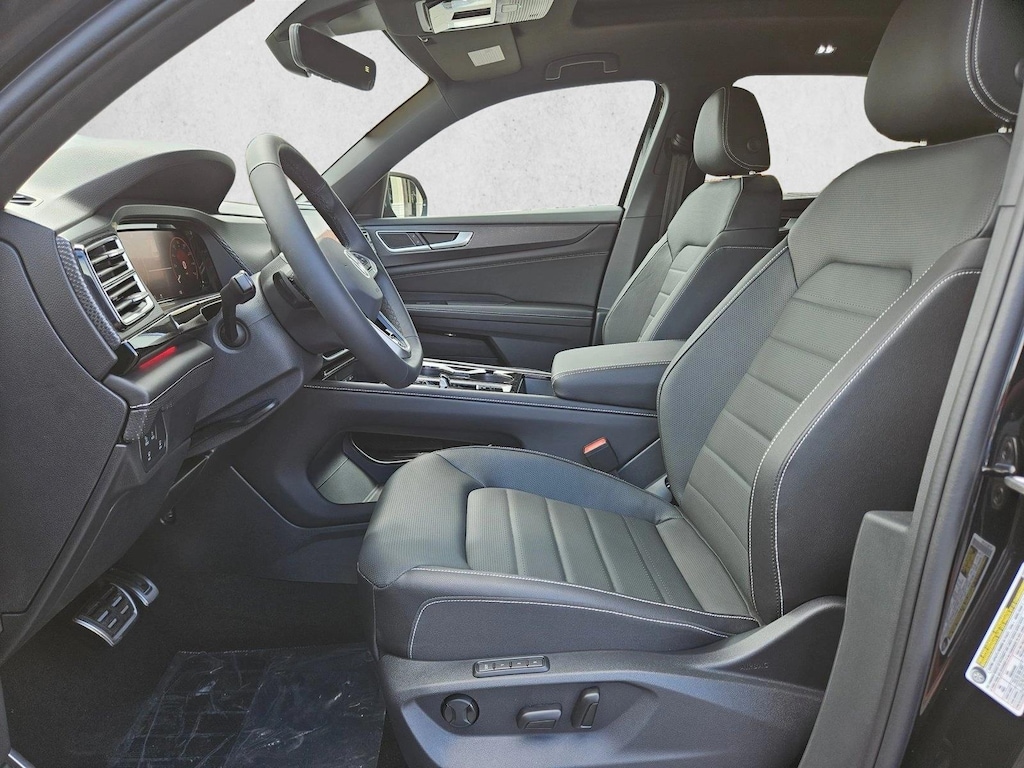 New 2026 Volkswagen Atlas Cross Sport 2.0T SEL R-Line Black SUV