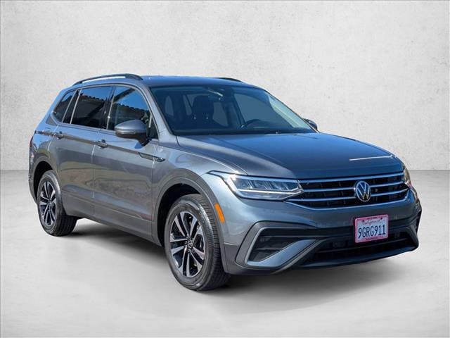 2023 Volkswagen Tiguan 2.0T S photo 3