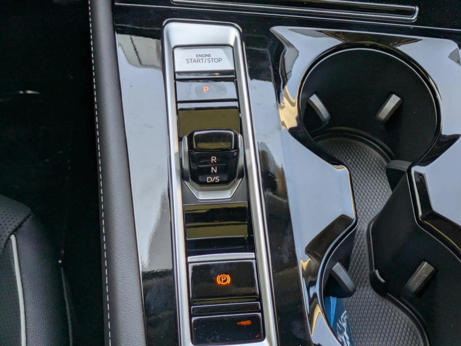 2026 Volkswagen Atlas SEL Premium R-Line - Photo 13