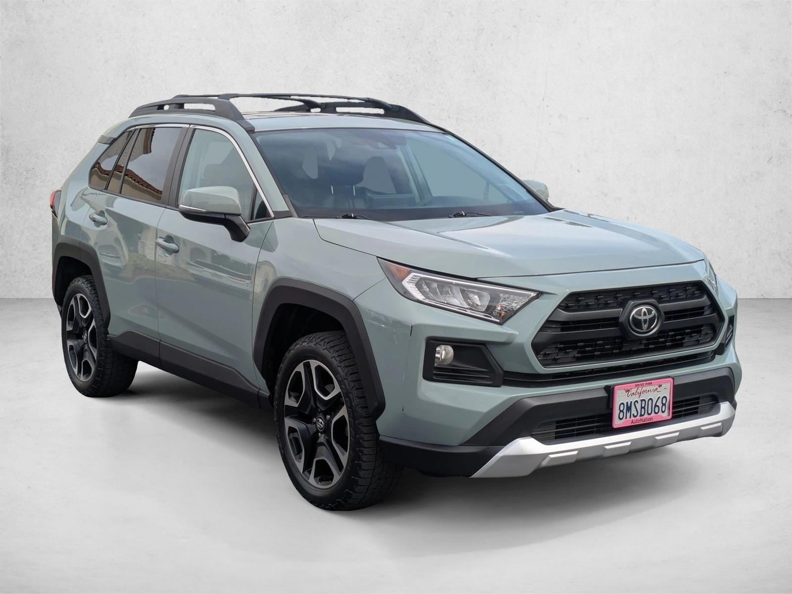 2019 Toyota RAV4 Adventure photo 2
