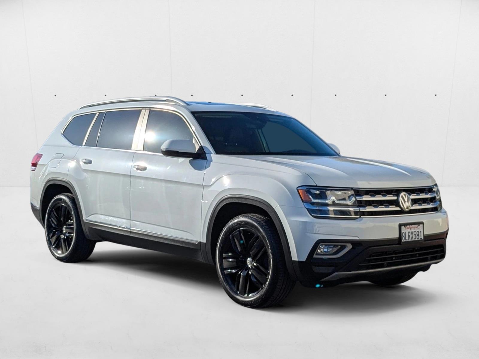 2019 Volkswagen Atlas V6 SEL photo 2