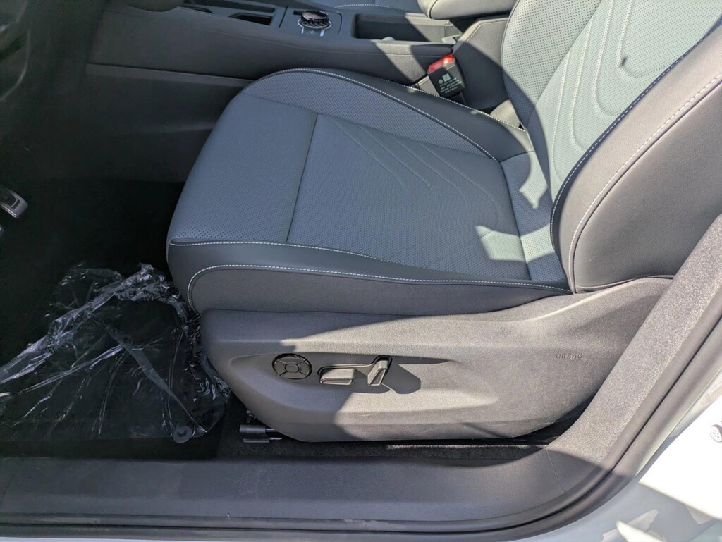 New 2026 Volkswagen Tiguan 2.0T SE R-Line Black SUV