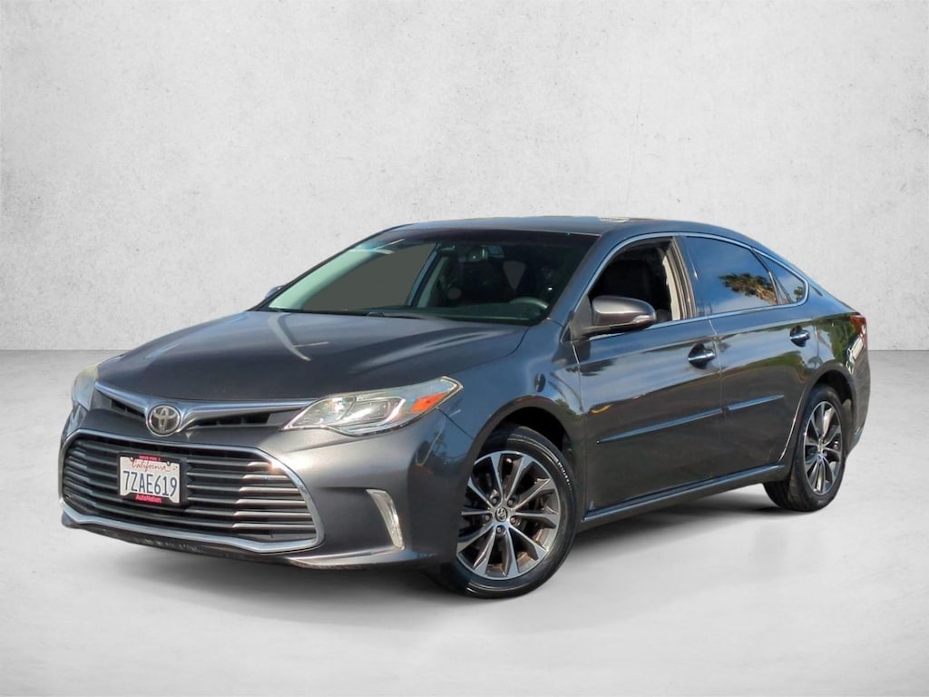 Used 2017 Toyota Avalon XLE Premium Sedan
