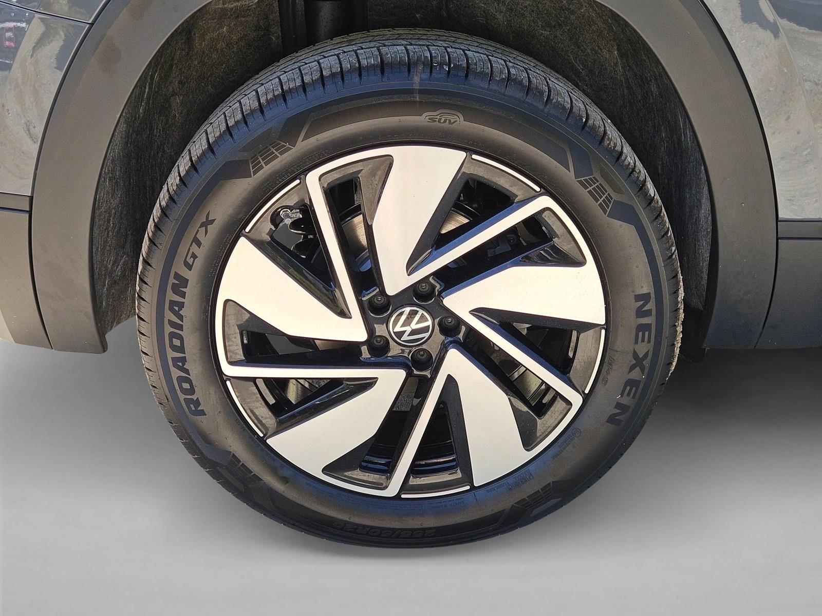 2026 Volkswagen Atlas SE w/Tech - Photo 10