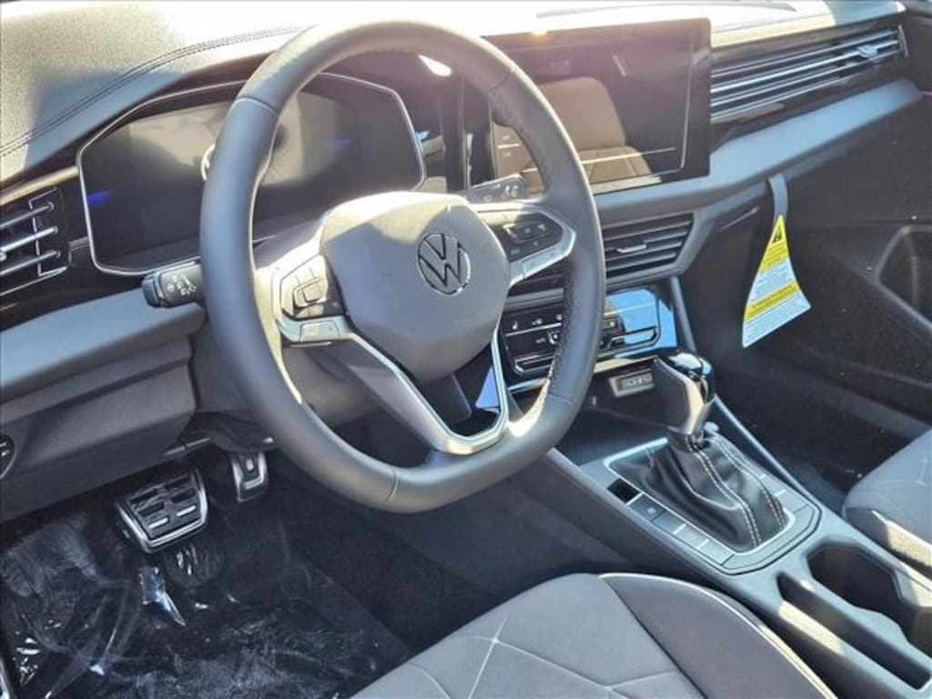 New 2025 Volkswagen Jetta 1.5T Sport Sedan