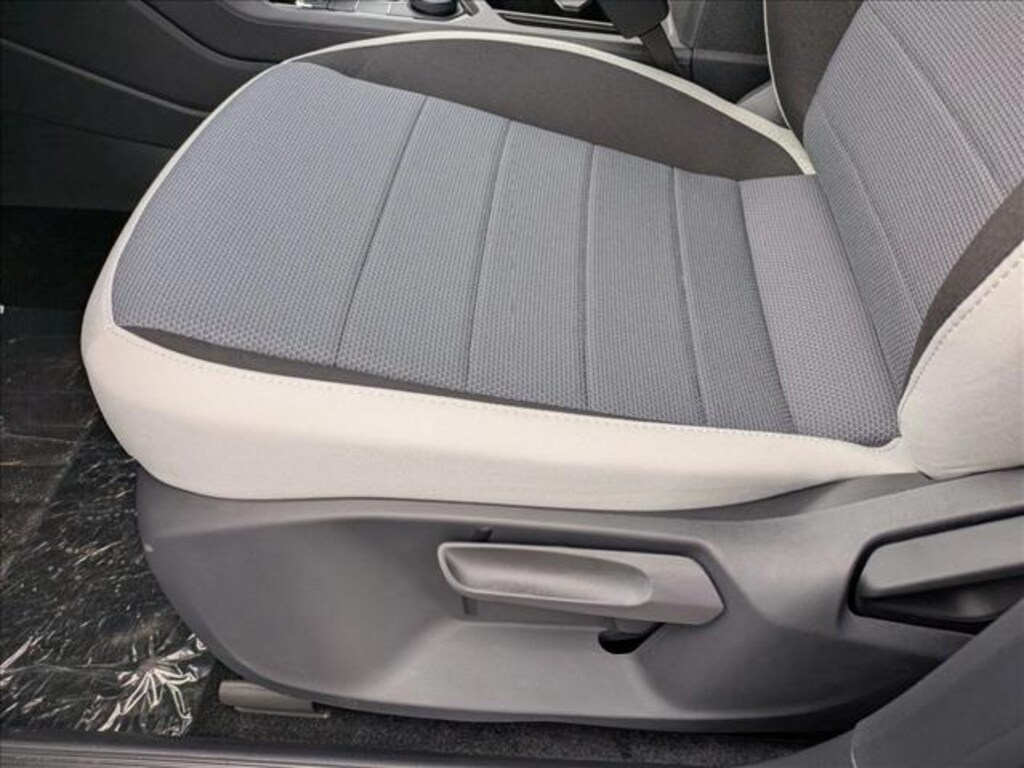 New 2025 Volkswagen Taos 1.5T S SUV