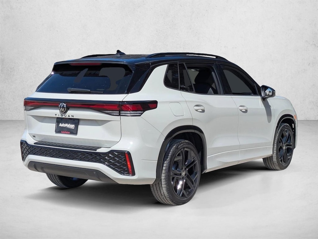 New 2026 Volkswagen Tiguan 2.0T SE R-Line Black SUV