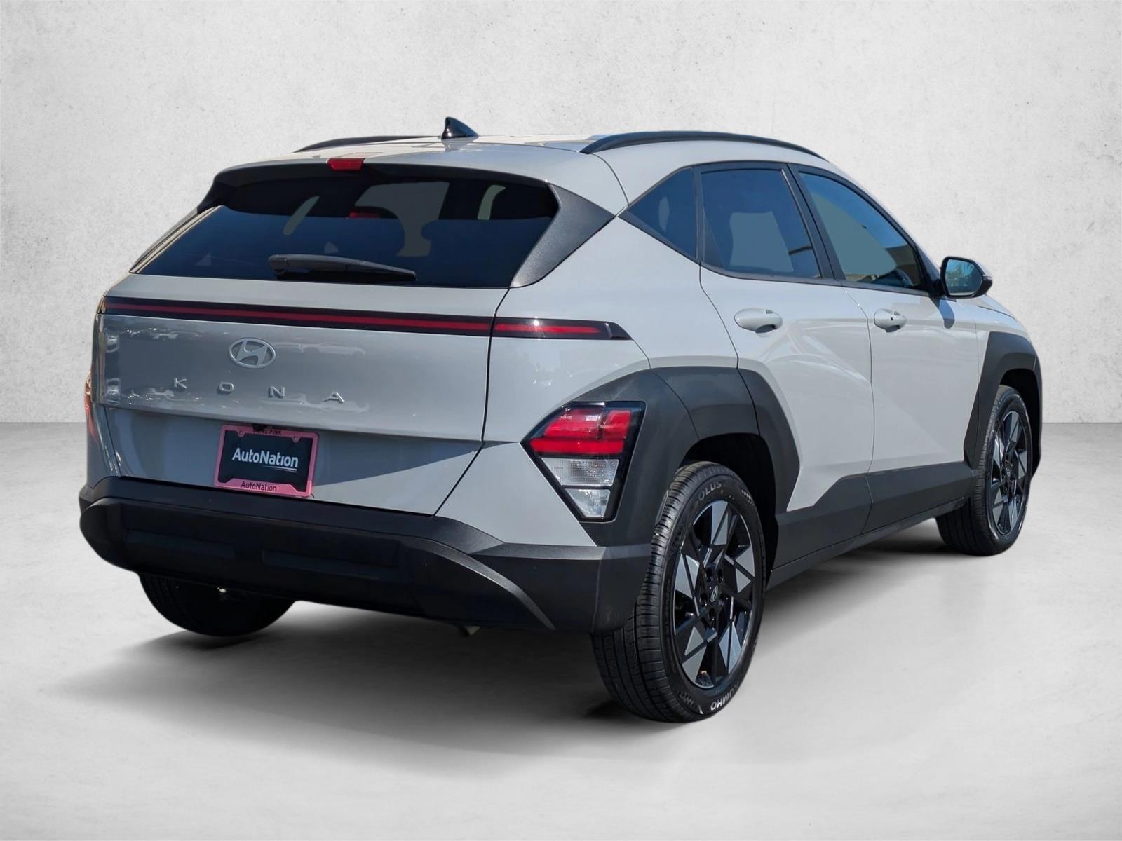 2024 Hyundai Kona SEL photo 4