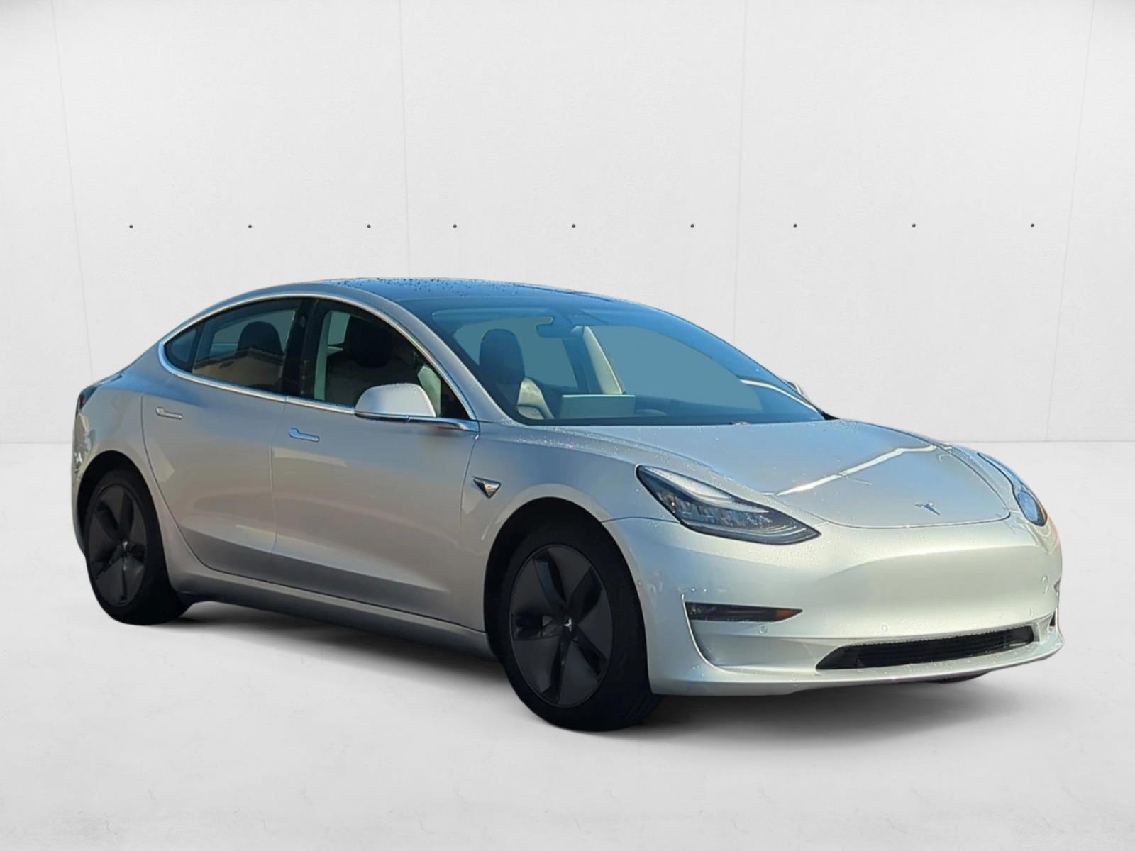 2018 Tesla Model 3 Long Range photo 2