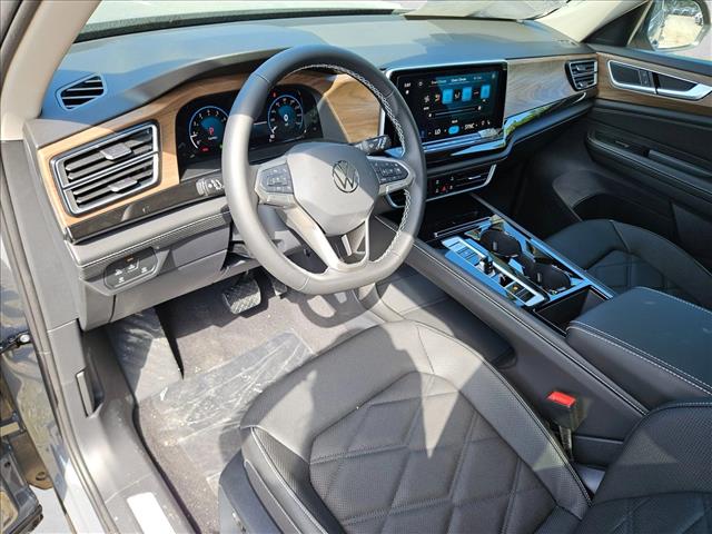 2026 Volkswagen Atlas SE w/Tech - Photo 3