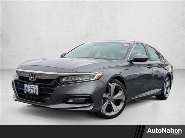 2018 Honda Accord Touring's photo