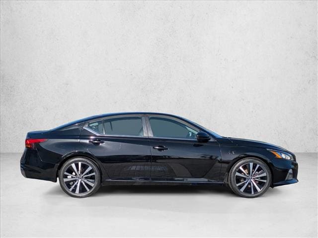 2020 Nissan Altima 2.5 SR photo 4