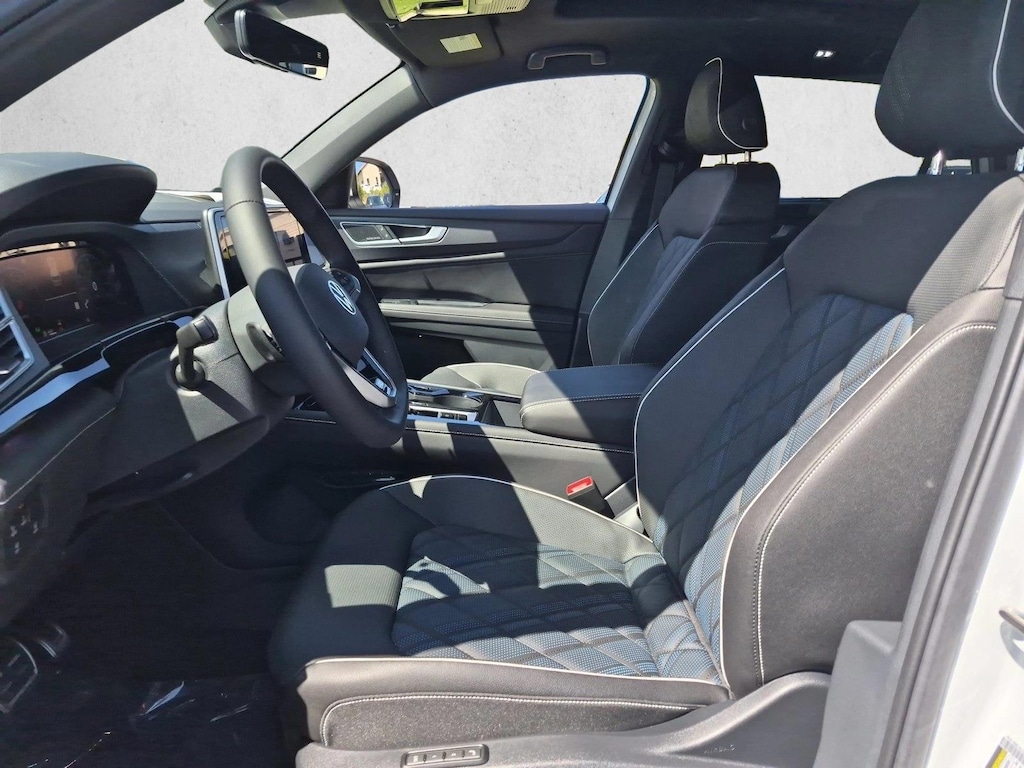 New 2026 Volkswagen Atlas Cross Sport SEL Premium R-Line SUV