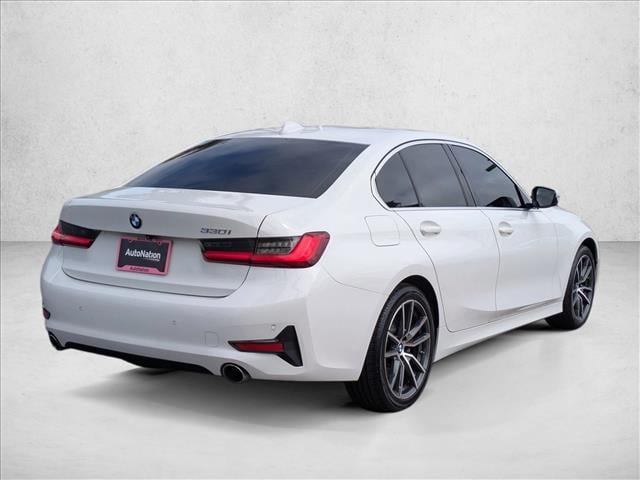 2020 BMW 330i photo 4