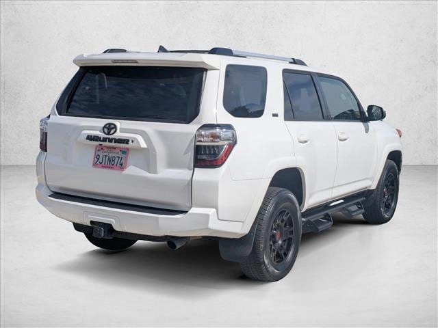2021 Toyota 4Runner SR5 photo 4