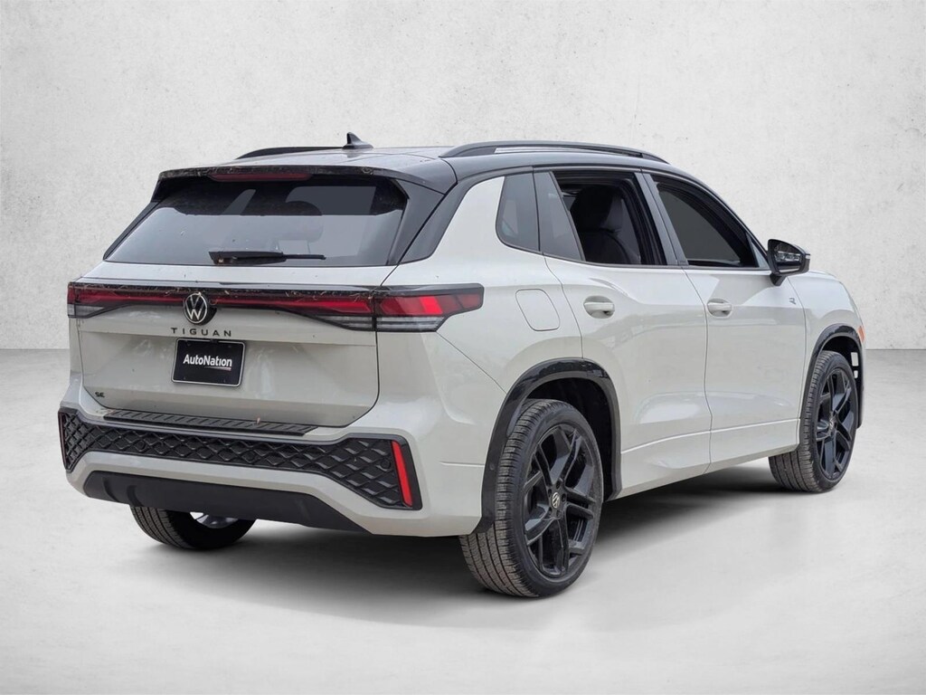 New 2026 Volkswagen Tiguan 2.0T SE R-Line Black SUV